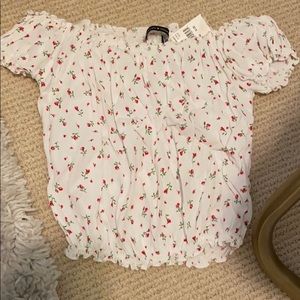 Brandy Melville off the shoulder top